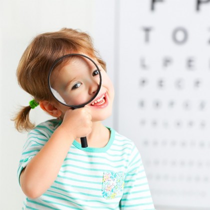آیا استفاده از وسایل دیجیتال می تواند نزدیک بینی را در کودکان افزایش دهد؟